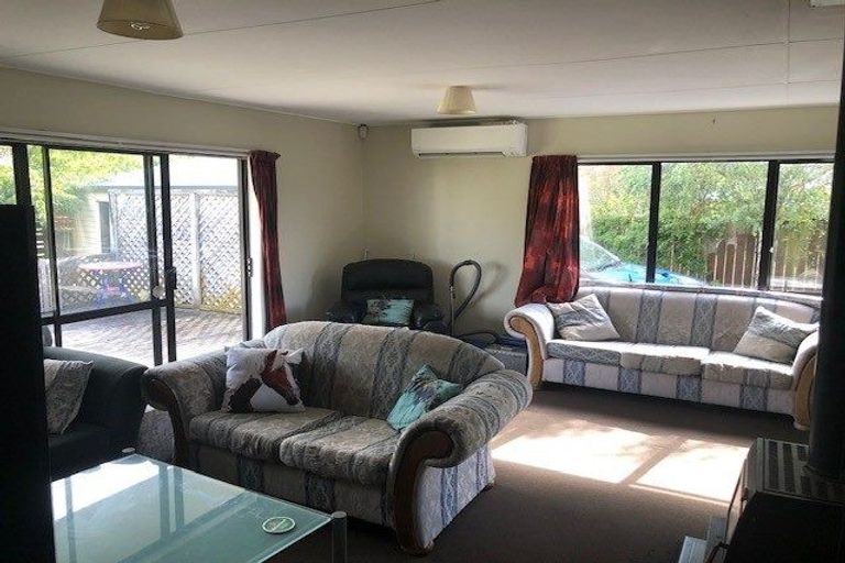 Photo of property in 15 Spackman Crescent, Paraparaumu, 5032