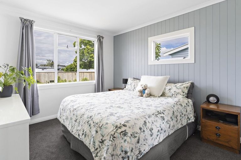 Photo of property in 222 High Street North, Carterton, 5713