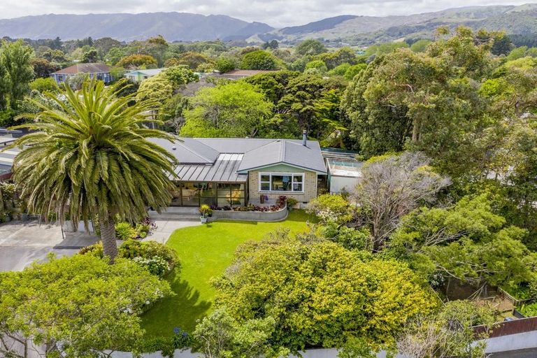 Photo of property in 1 Ratanui Road, Paraparaumu, 5032