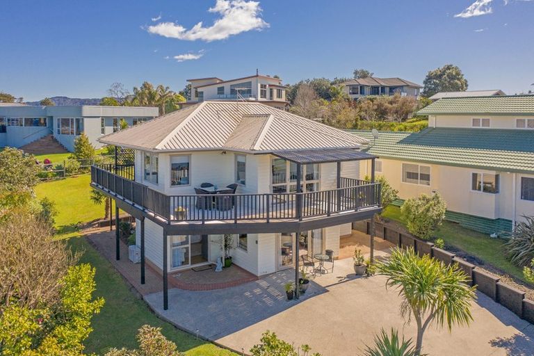 Photo of property in 143 Centennial Drive, Whitianga, 3510