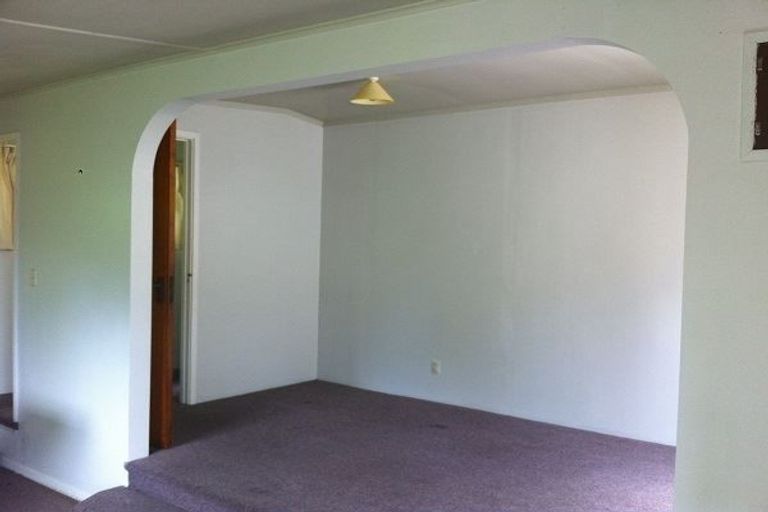 Photo of property in 29 Marine Parade, Bluff Hill, Napier, 4110