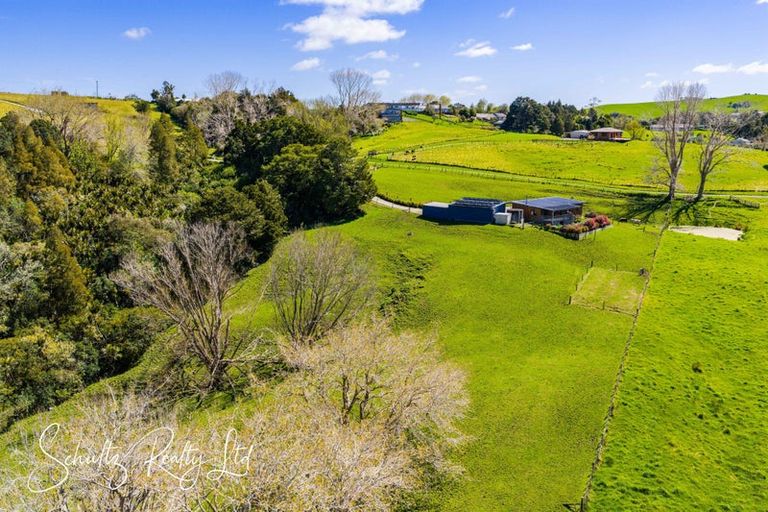 Photo of property in 32 Nikau Lane, Maungaturoto, 0520