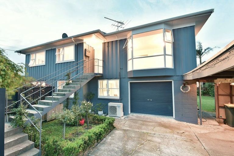 Photo of property in 39 Alice Avenue, Orewa, 0931