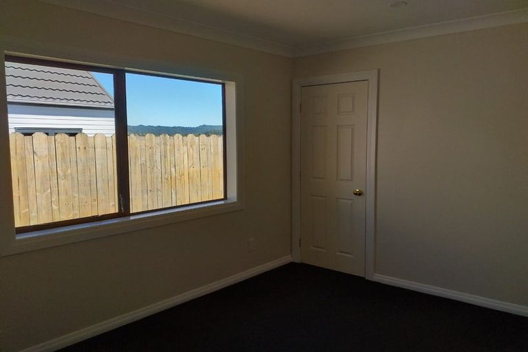Photo of property in 24 San Domingo Rise, Henderson, Auckland, 0612