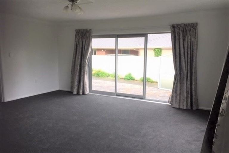 Photo of property in 72 Withells Road, Avonhead, Christchurch, 8042