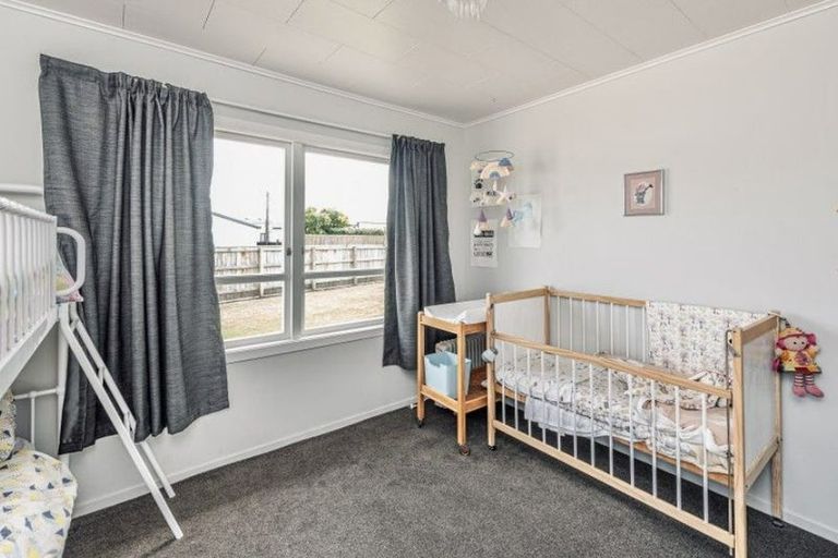 Photo of property in 8a Kings Avenue, Gonville, Whanganui, 4501