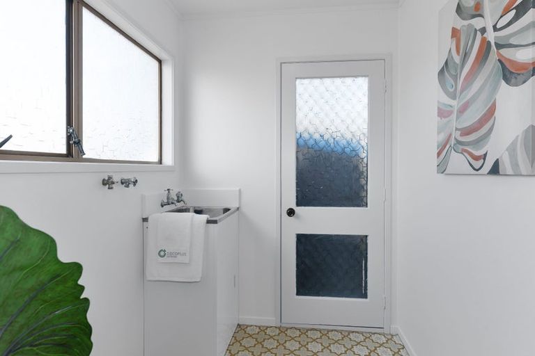 Photo of property in 129a Nile Road, Milford, Auckland, 0620