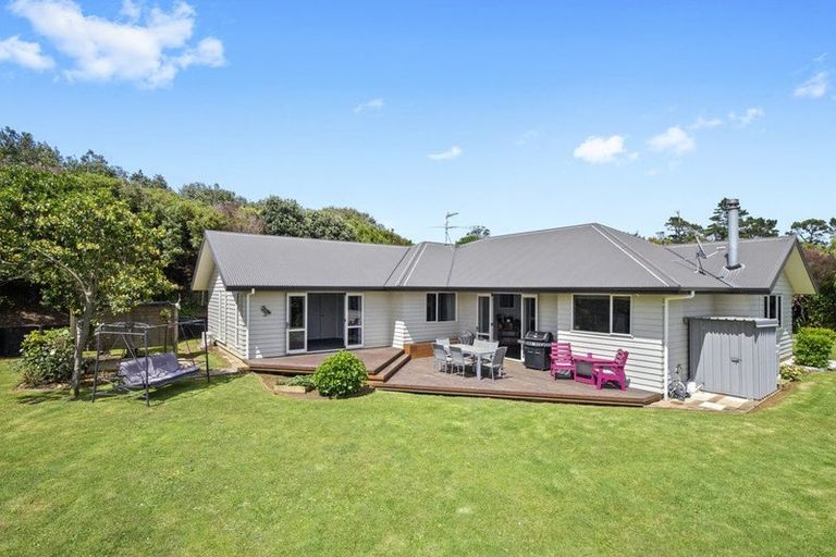 Photo of property in 402f Awhitu Central Road, Awhitu, Waiuku, 2684