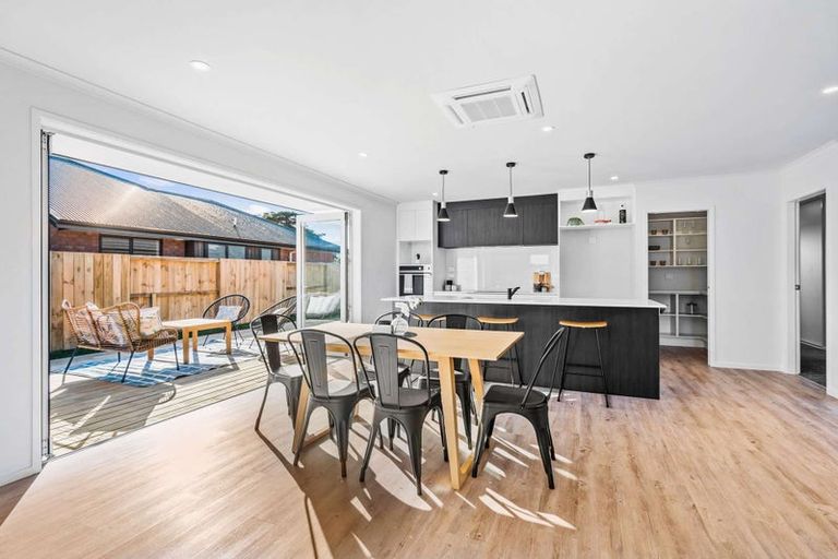 Photo of property in 27 Te Piriti Road, One Tree Point, 0118