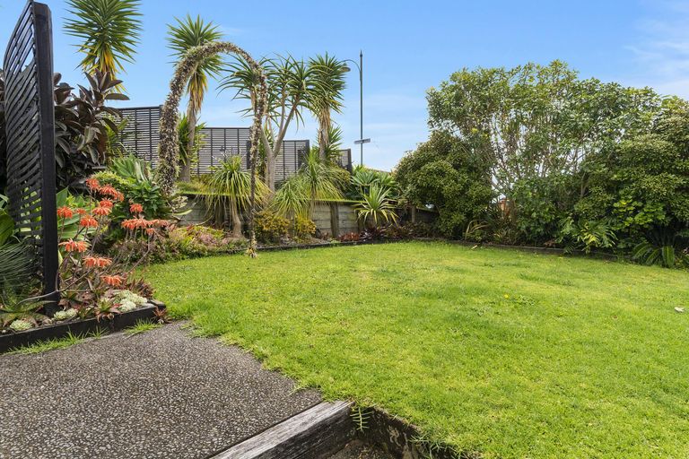Photo of property in 71 Norm Freeman Drive, Te Puke, 3119