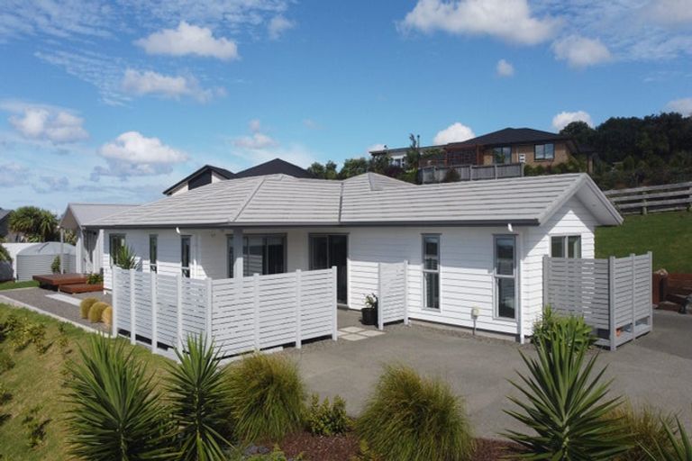 Photo of property in 1 Ngaio Close, Mangawhai, 0505