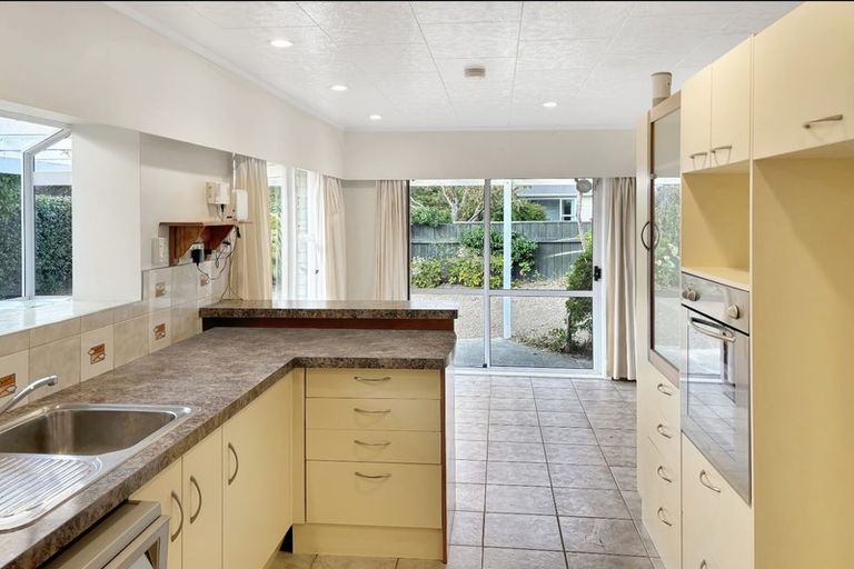 Photo of property in 8 Sefton Street, Havelock North, 4130