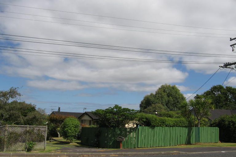 Photo of property in 1/14 Park Hill Road, Birkenhead, Auckland, 0626