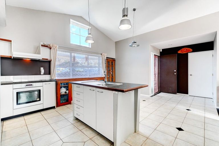 Photo of property in 37 Nearco Street, Randwick Park, Auckland, 2105