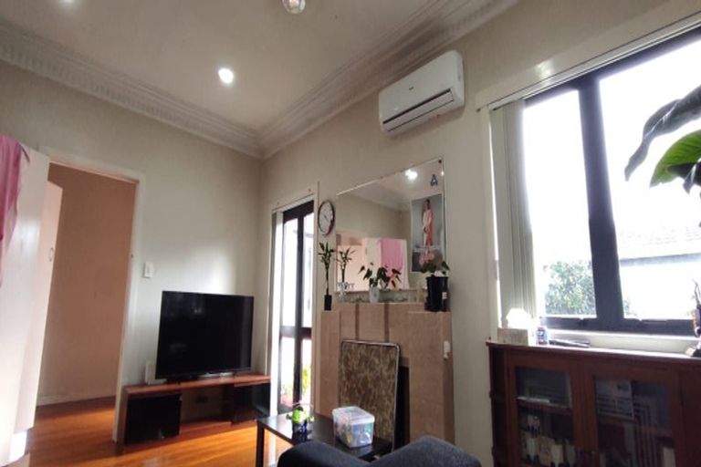 Photo of property in 2/32 Wintere Road, Papatoetoe, Auckland, 2025