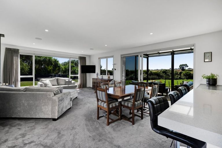 Photo of property in 5d Vardon Way, Waiwhakaiho, New Plymouth, 4312