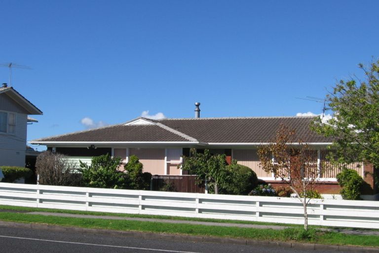 Photo of property in 89 Hutchinsons Road, Bucklands Beach, Auckland, 2014