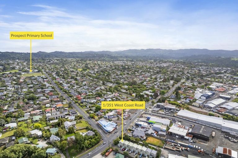 Photo of property in 1/351 West Coast Road, Glen Eden, Auckland, 0602