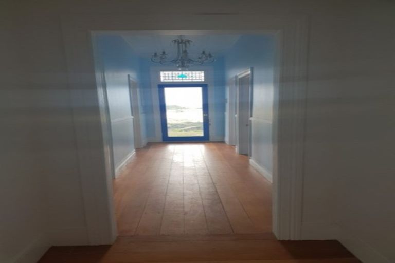 Photo of property in 21 Shine Road, South Head, Helensville, 0874