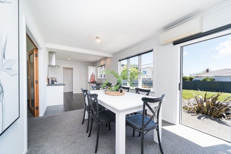 Photo of property in 49 College Street, Awapuni, Palmerston North, 4412