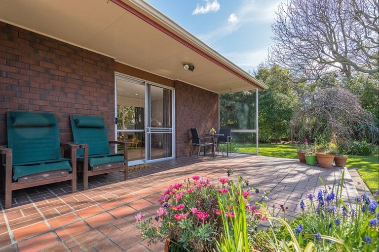 Photo of property in 9 Panako Place, Awapuni, Palmerston North, 4412