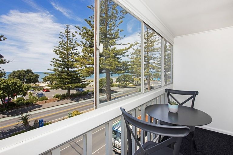 Photo of property in 245 Marine Parade, Napier South, Napier, 4110