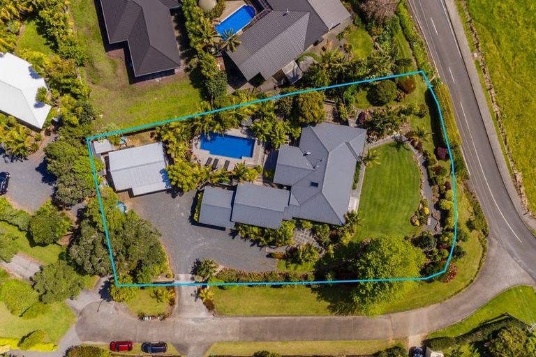 Photo of property in 4 Ao Marama Place, Kerikeri, 0294