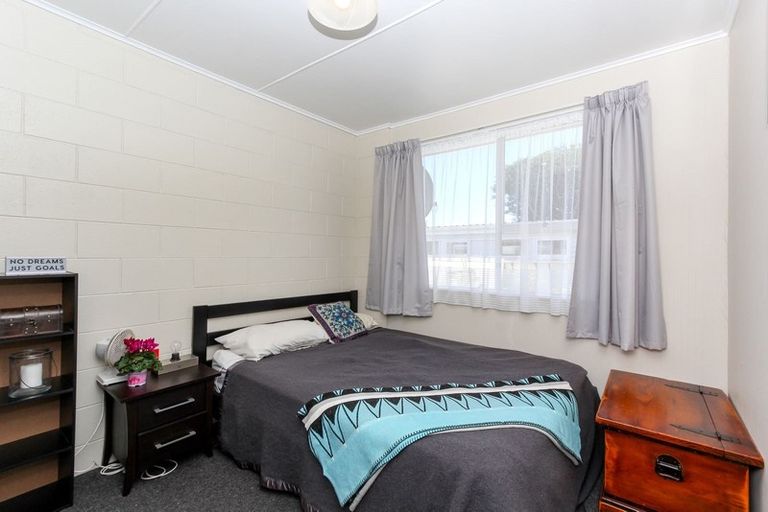 Photo of property in 2/14 Huatoki Street, Vogeltown, New Plymouth, 4310