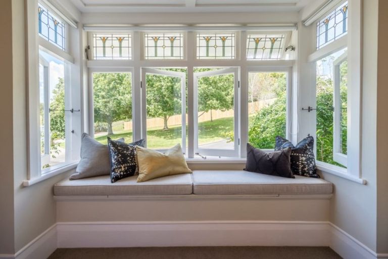 Photo of property in 81 Oraha Road, Kumeu, 0892