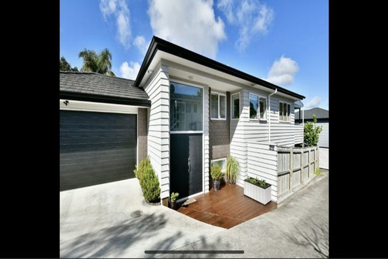 Photo of property in 780 East Coast Road, Oteha, Auckland, 0630