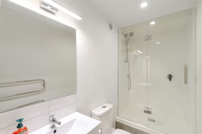 Photo of property in 6 Yeoman Place, Howick, Auckland, 2014