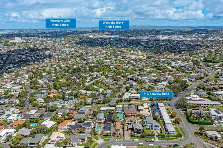 Photo of property in 71c Seaview Road, Castor Bay, Auckland, 0620