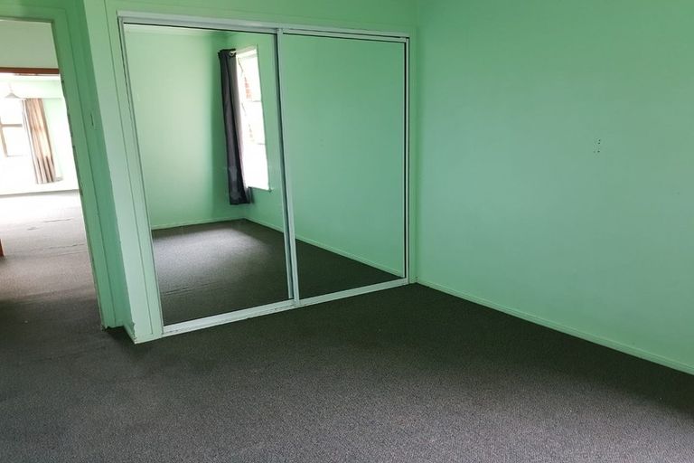 Photo of property in 23 Evans Road, Glen Eden, Auckland, 0602