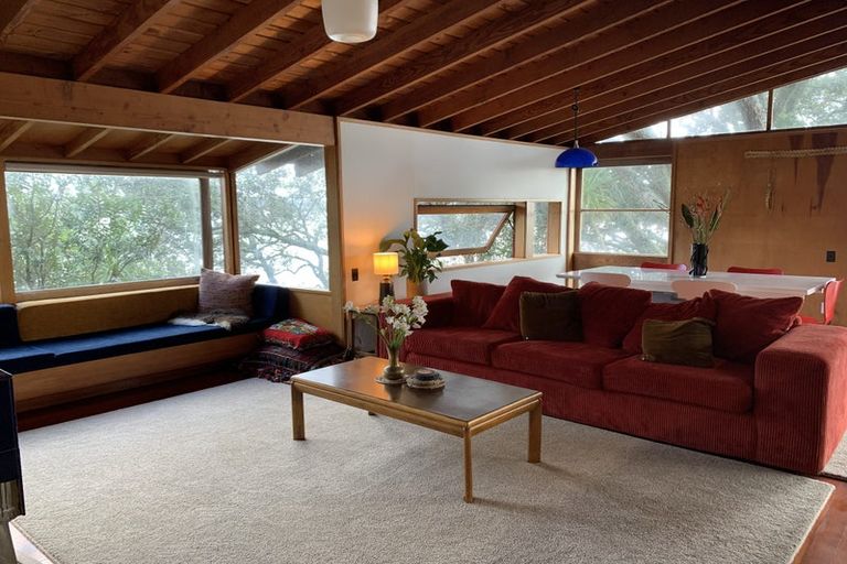 Photo of property in 15b Second Avenue, Stanley Point, Auckland, 0624