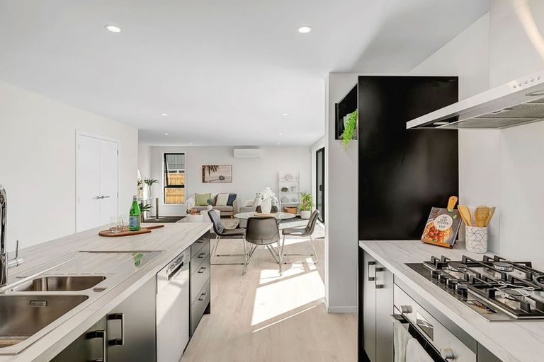 Photo of property in 95b Randwick Crescent, Moera, Lower Hutt, 5010