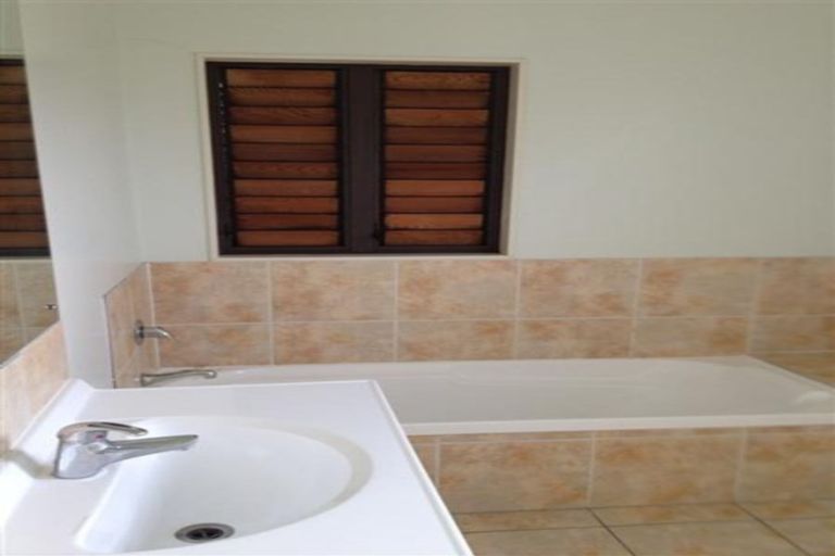 Photo of property in 10/45 Secoia Crescent, Mangere, Auckland, 2022