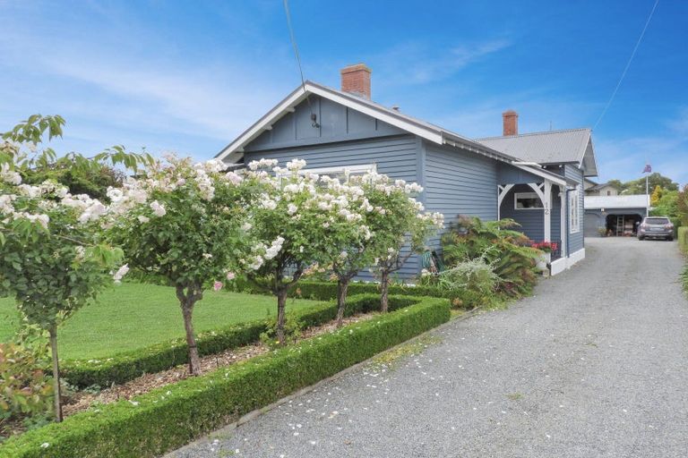 Photo of property in 12 Parsonage Road, Waimate, 7924