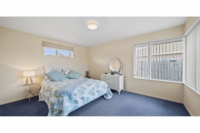 Photo of property in 52 Bella Rosa Drive, Hei Hei, Christchurch, 8042