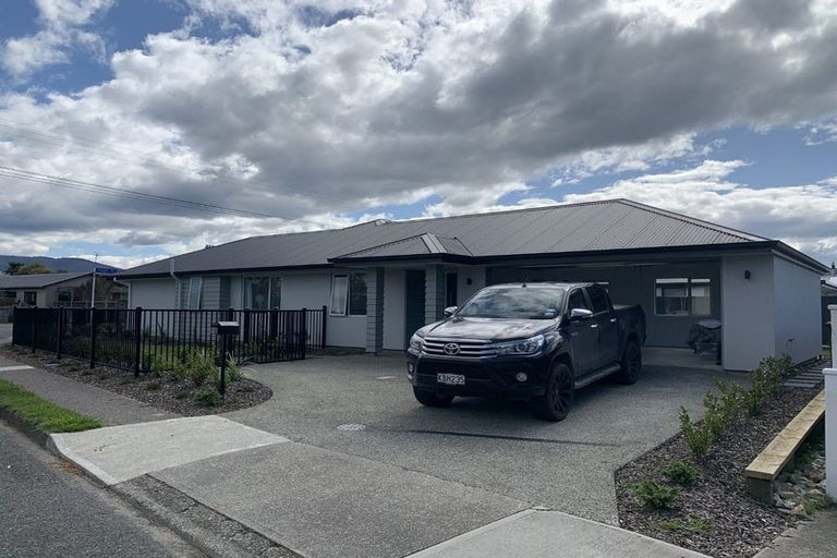 Photo of property in 2 Harbour Road, Motueka, 7120