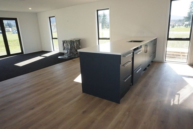 Photo of property in 2 Balfour Way, Hanmer Springs, 7334