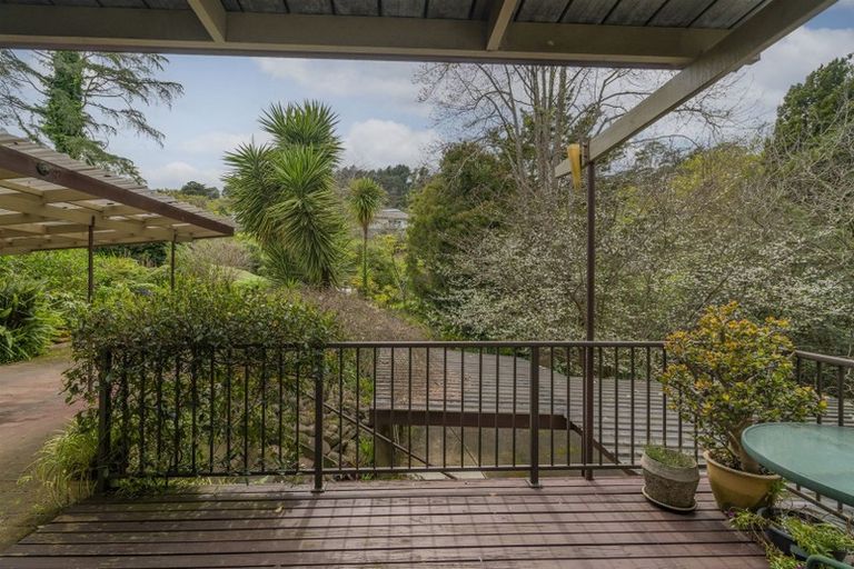 Photo of property in 142 Brunton Crescent, Thames, 3500