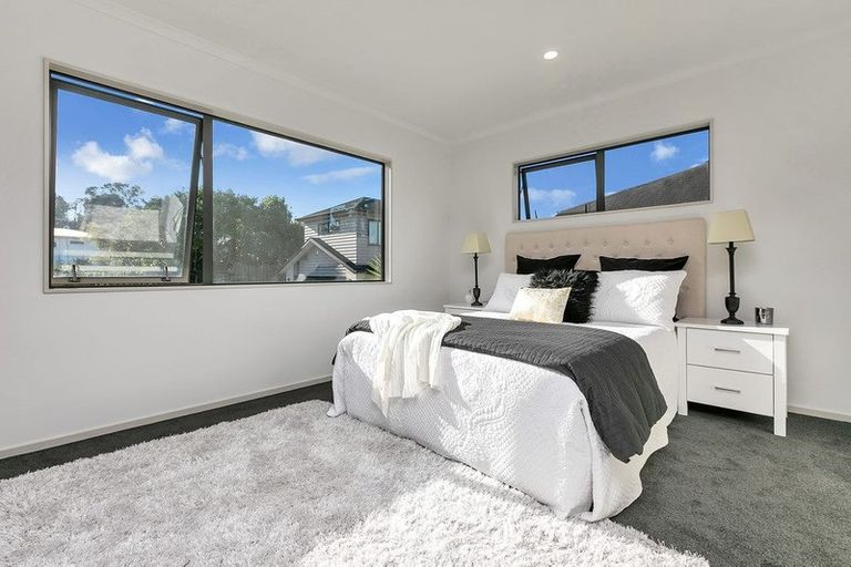 Photo of property in 40a Roberts Road, Glenfield, Auckland, 0629