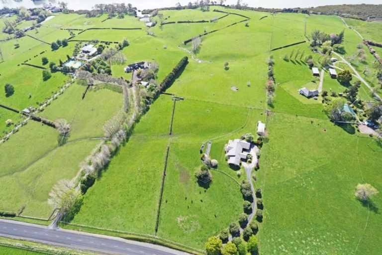 Photo of property in 33 Walters Road, Karaka, Papakura, 2580