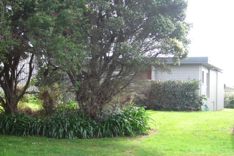 Photo of property in 13 Dawn Avenue, Hahei, Whitianga, 3591