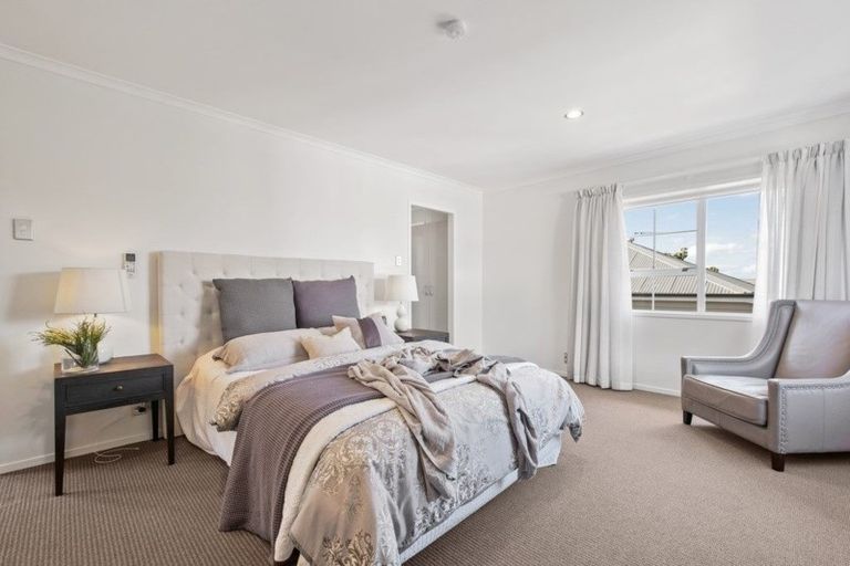 Photo of property in 1/14 Vincent Road, Northcote Point, Auckland, 0627