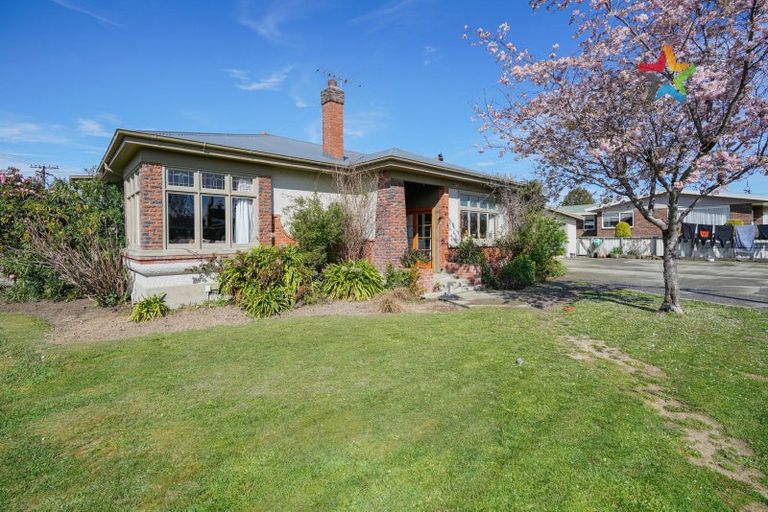 Photo of property in 1 Home Street, Winton, 9720