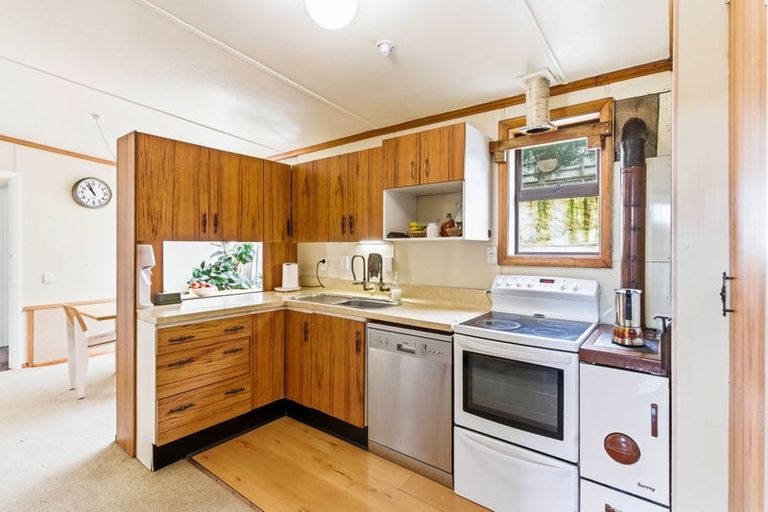 Photo of property in 13 Queen Street, Brighton, Dunedin, 9035