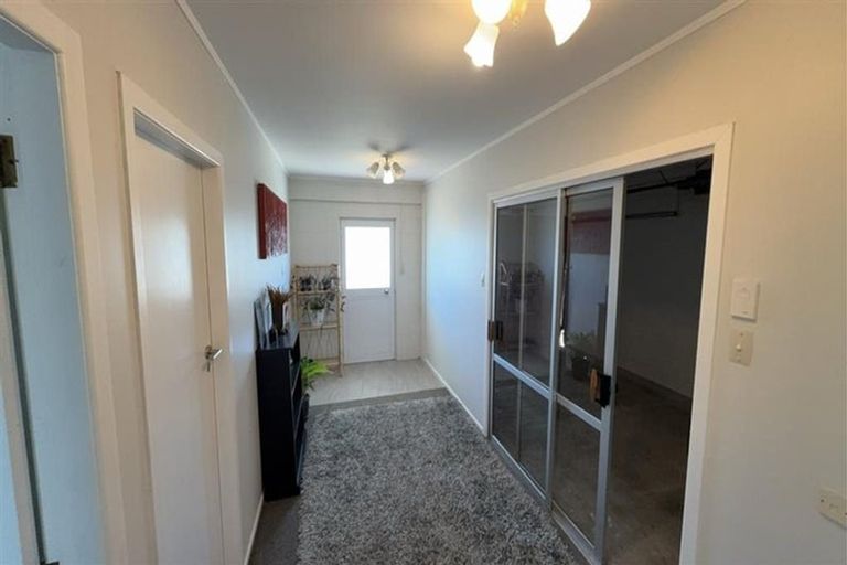 Photo of property in 79a Barrett Street, Westown, New Plymouth, 4310