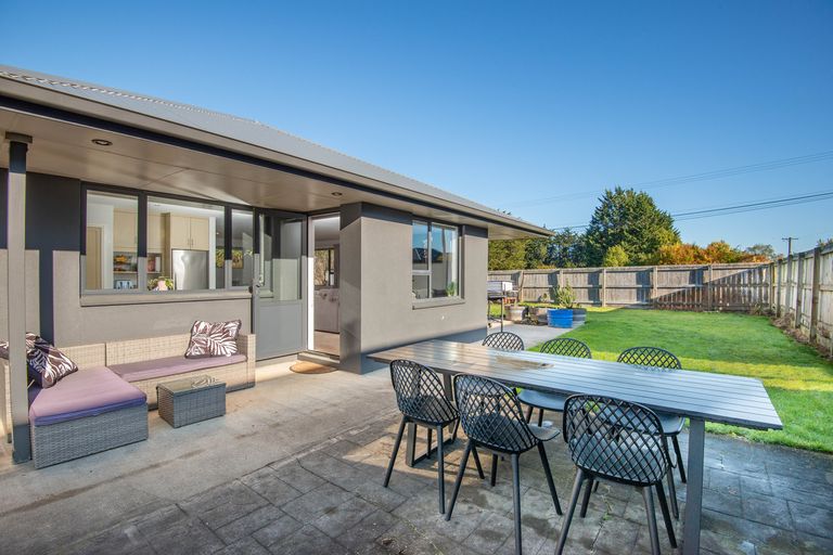 Photo of property in 1 White Hart Lane, Mosgiel, 9024