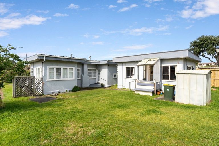 Photo of property in 85 Moana Street, Otaki Beach, Otaki, 5512